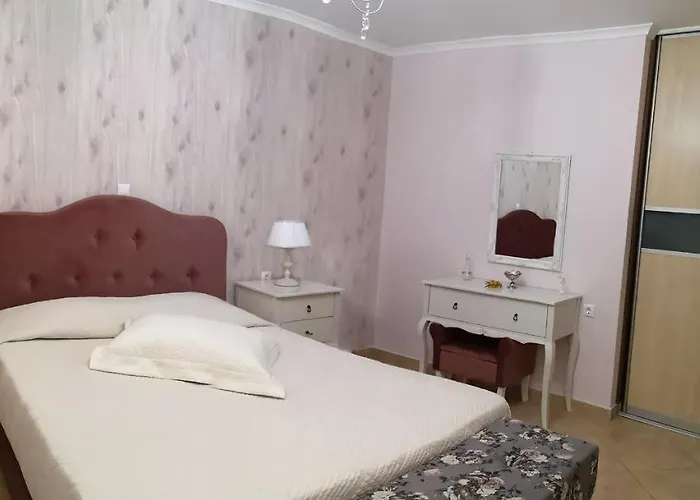 Pirofani Apartment