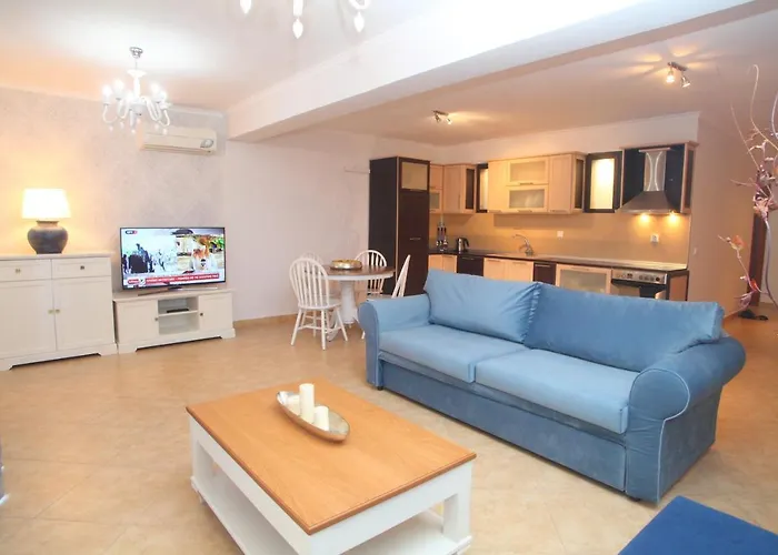 Apartment Pirofani