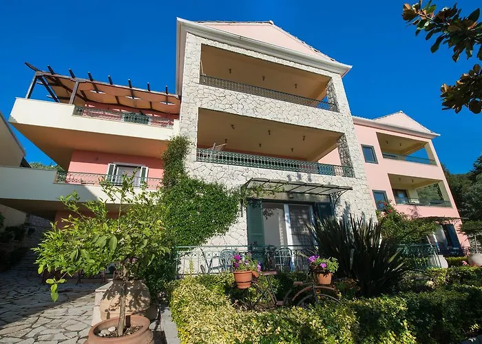 Pirofani Apartment